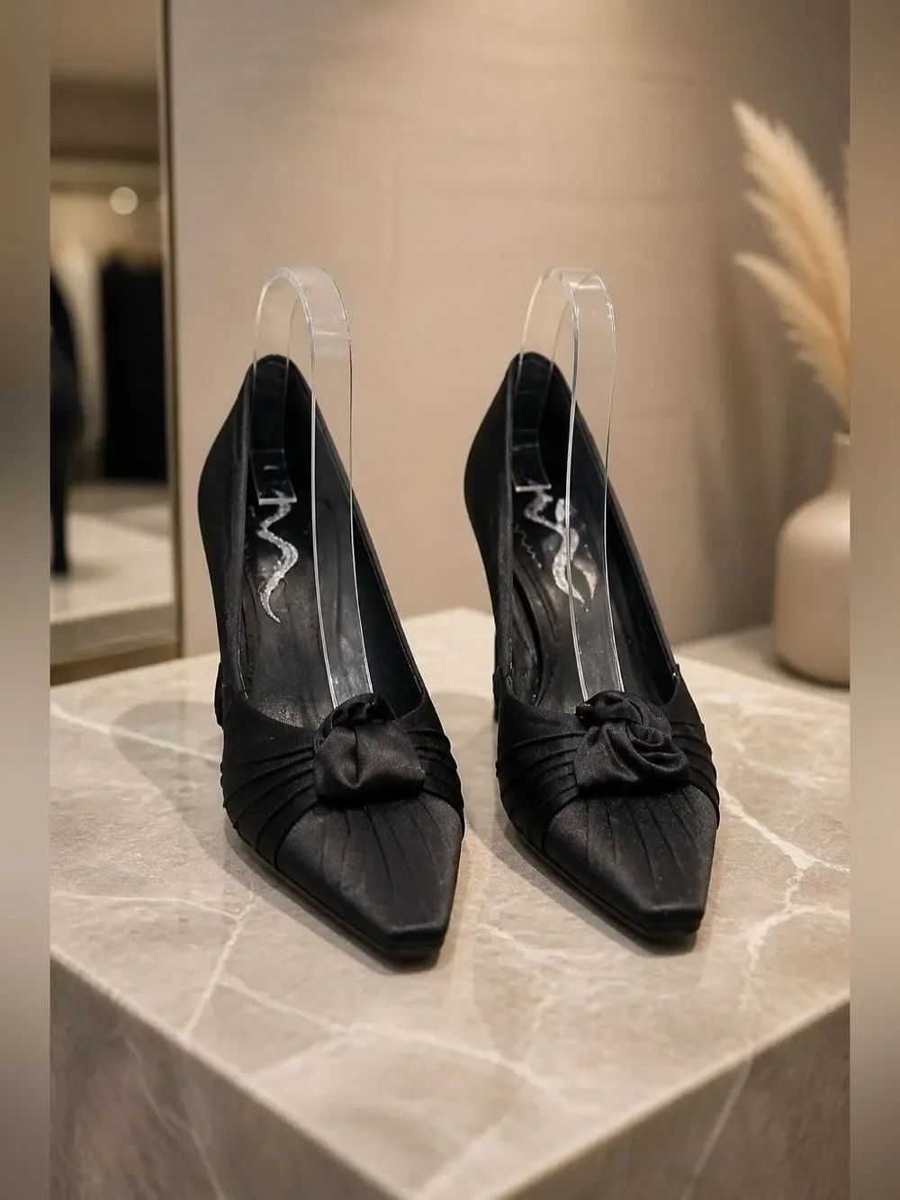 NINA BLACK SATIN 3.5” FORMAL HEELS SIZE 9M
